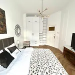 Апартаменты Agapella Apartamenty- Fiszera 350m From The Beach, Free Parking